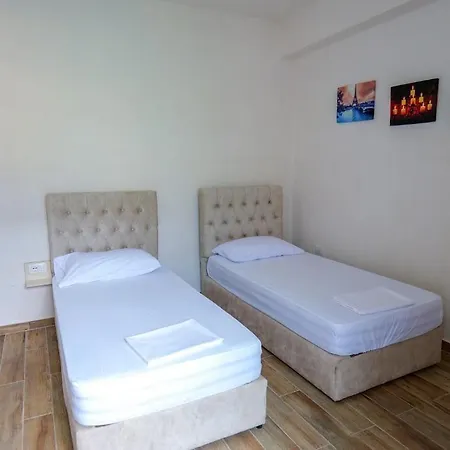 아파트 Joyous Sarandë